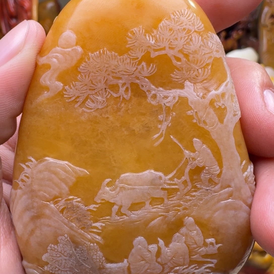 石***成田黄石手工艺作品 巧色巧雕 