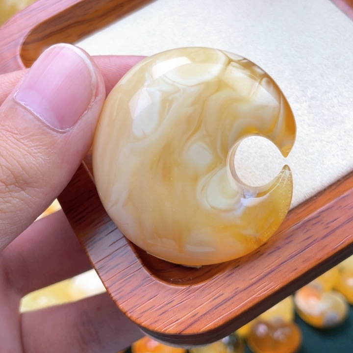 未镶嵌琥珀裸石蜜蜡