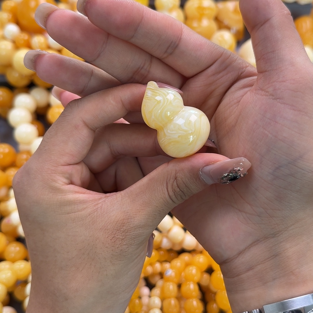 蜜蜡未镶嵌珠宝奇石13.3g