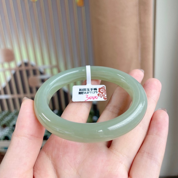 天然玉石新疆且末料正装手镯和田玉镯子多样性发货圈口50-62mm
