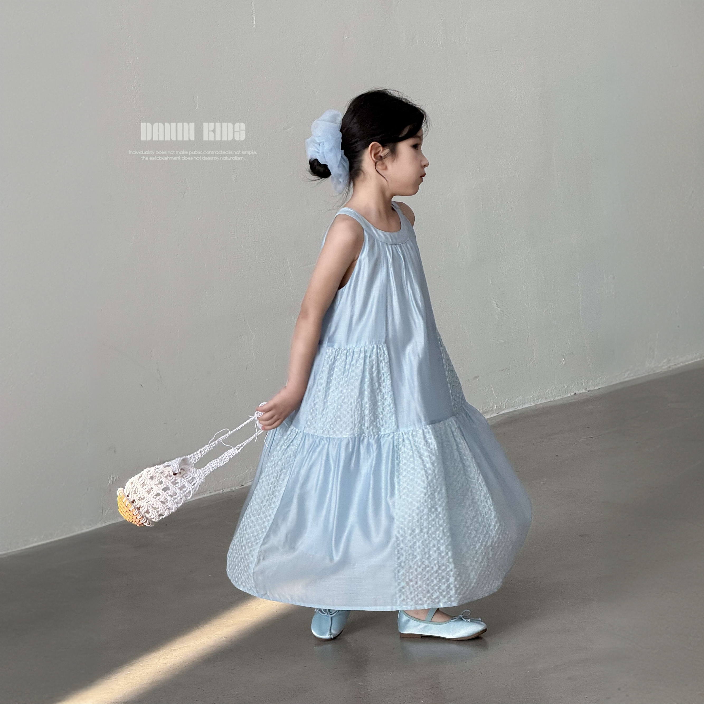 【嗒囜】女童25夏季韩版气质简约挂脖无袖连衣裙儿童时尚宽松裙子