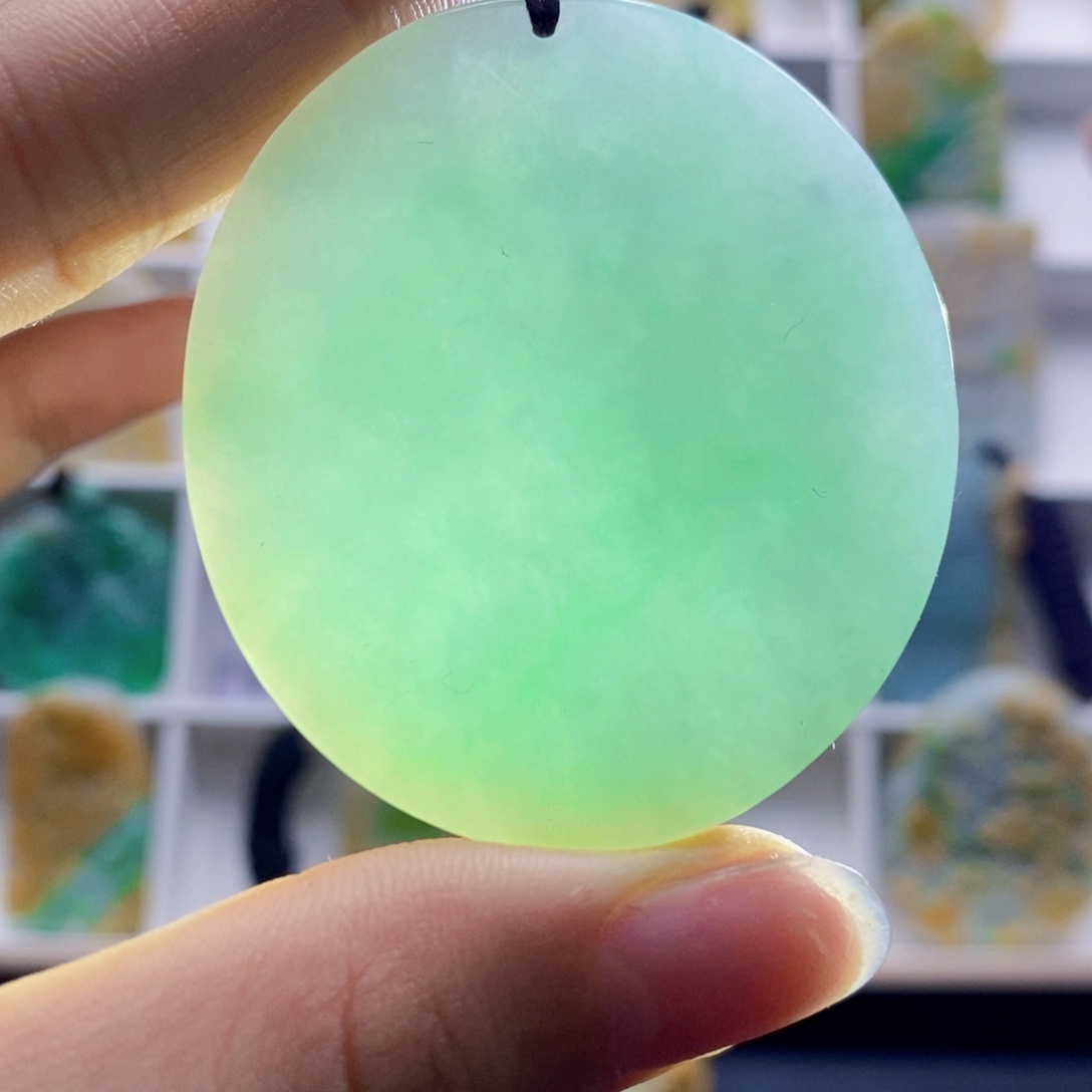 定制翡翠未镶嵌翡翠