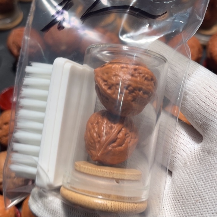 芸***芝文玩核桃把件文玩