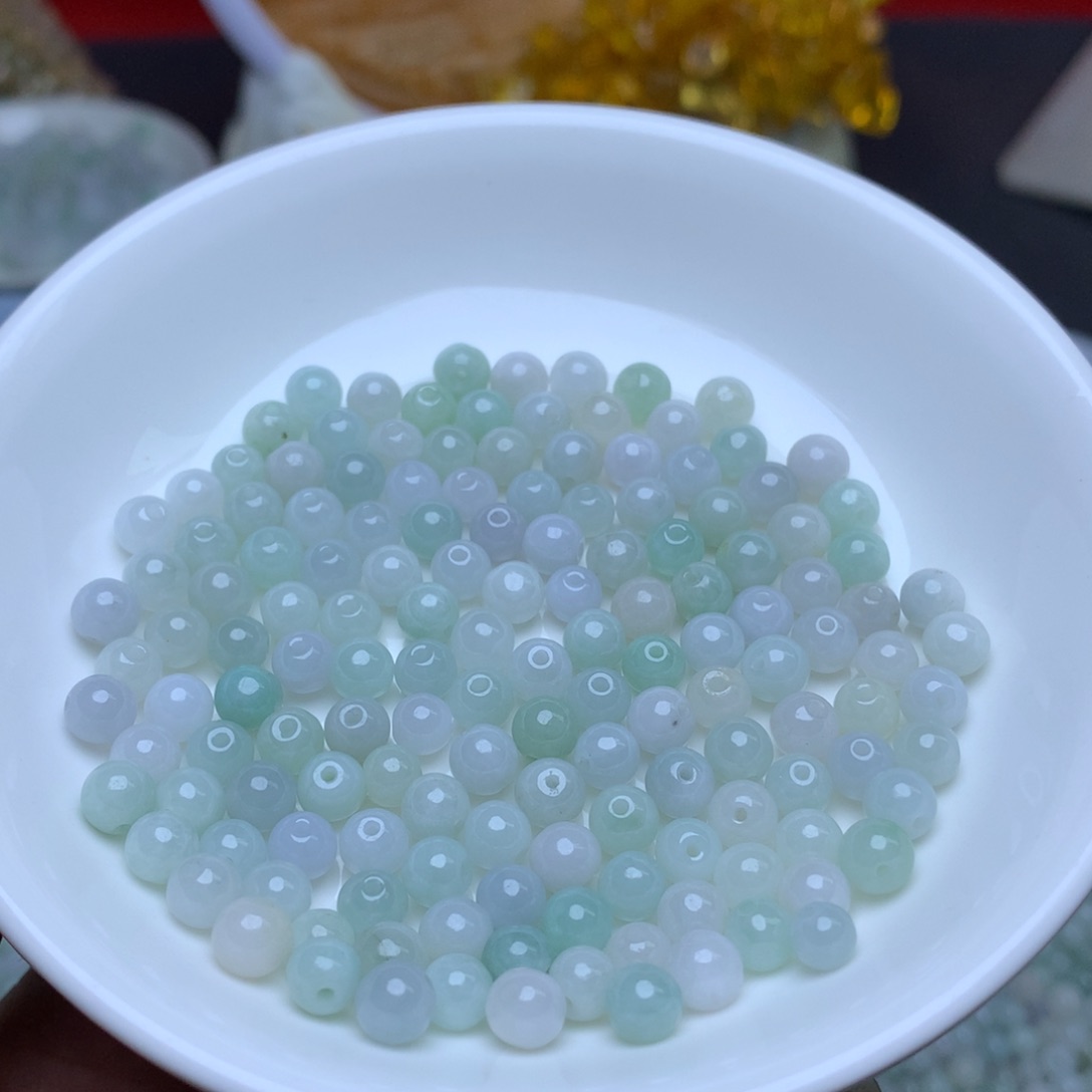 【闪购商品】翡翠手链未镶嵌卡5.4绿白100个