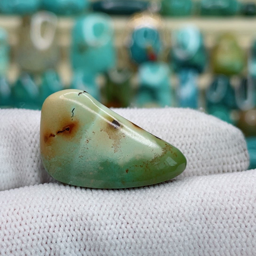 未镶嵌绿松石珠宝奇石