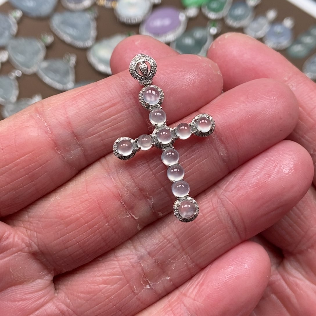 翡翠颈饰18K金镶嵌十字架