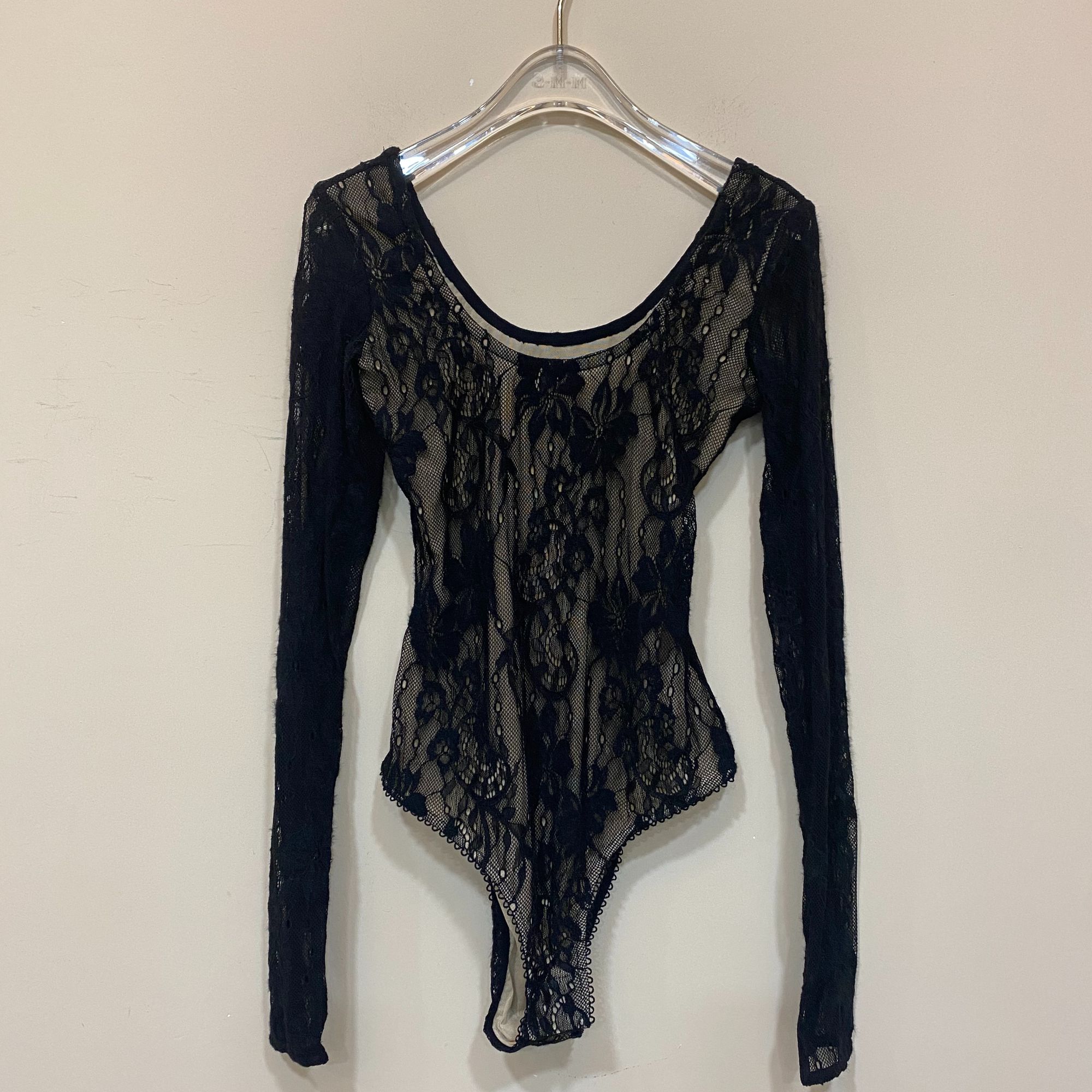 MONICA 影蕾丝镂空U领一字肩连体衣