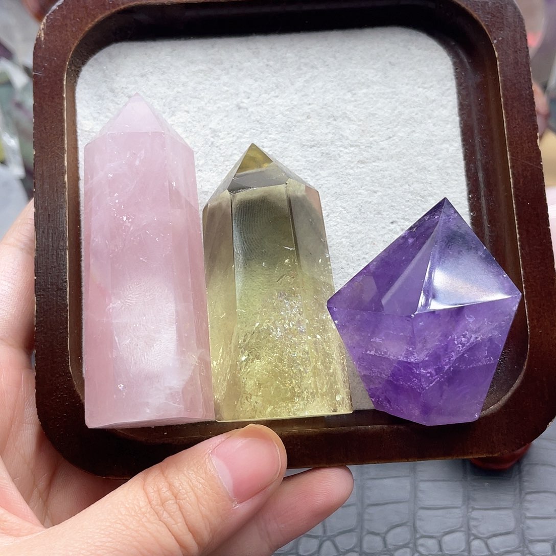 O***妈水晶未镶嵌珠宝半成品86