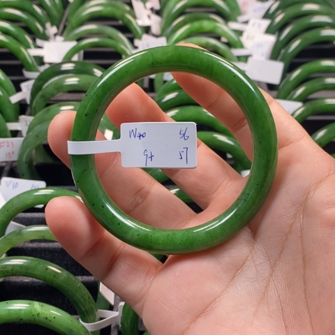 和田玉（碧玉）手镯未镶嵌