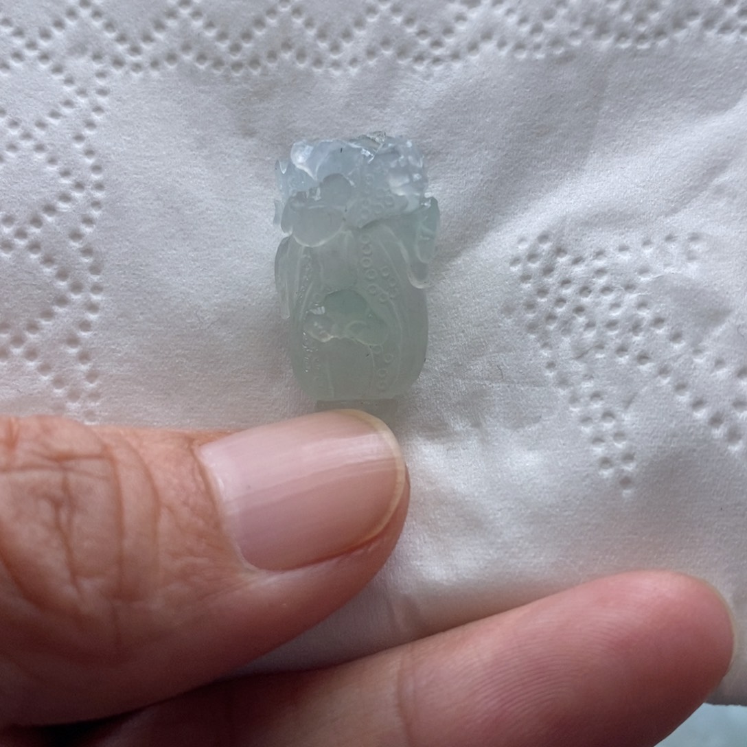 未镶嵌定制翡翠伊**?