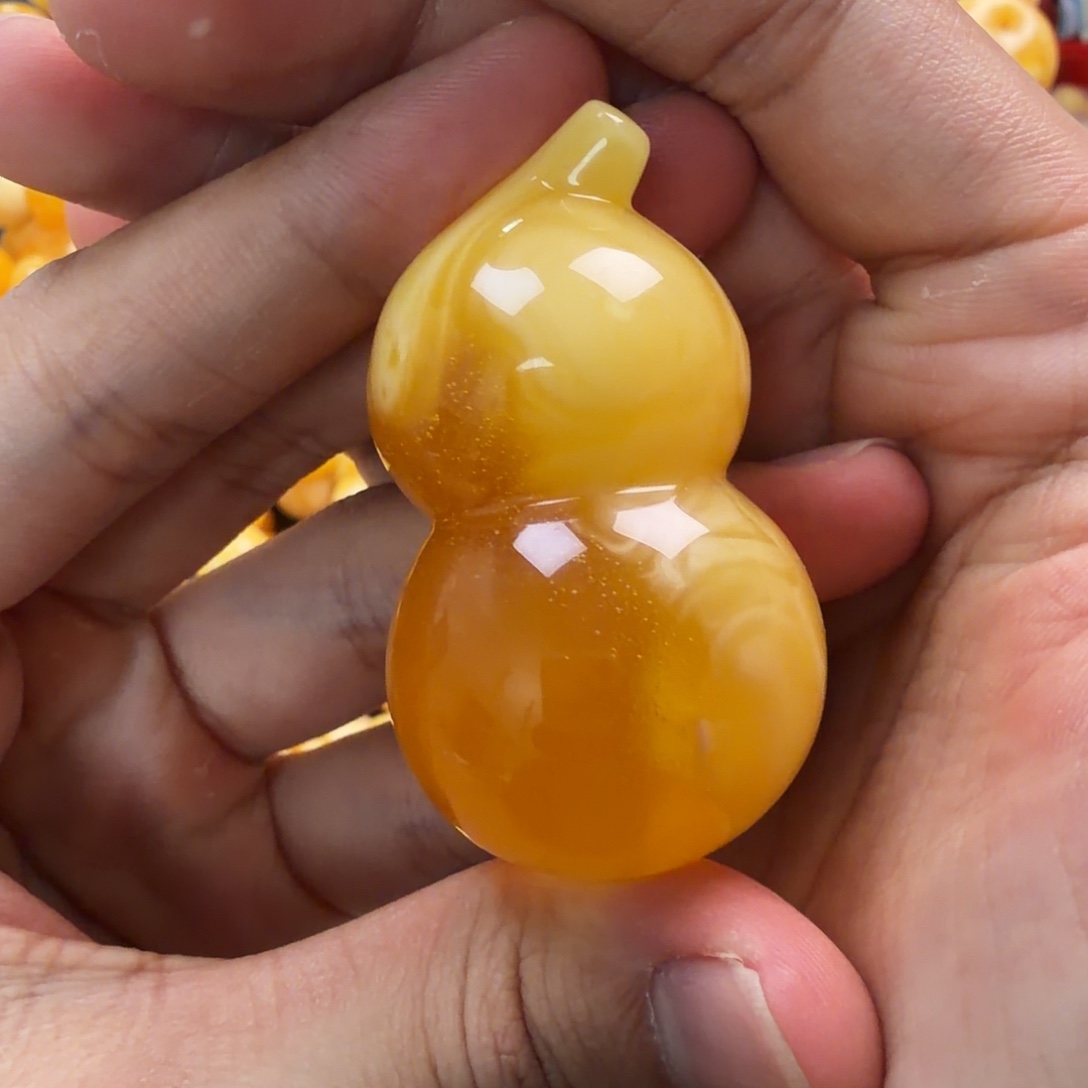 琥珀未镶嵌珠宝奇石28g