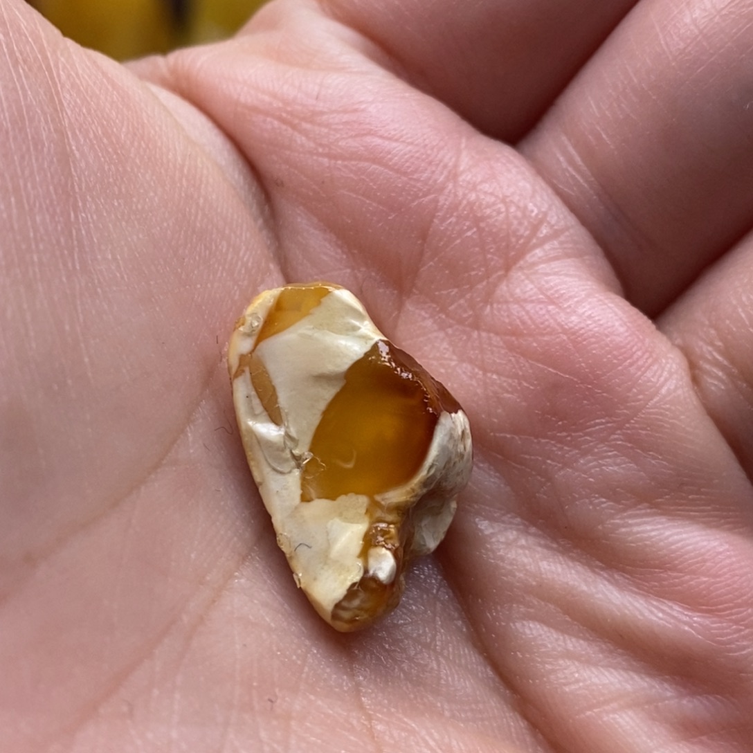 定制琥珀未镶嵌蜜蜡