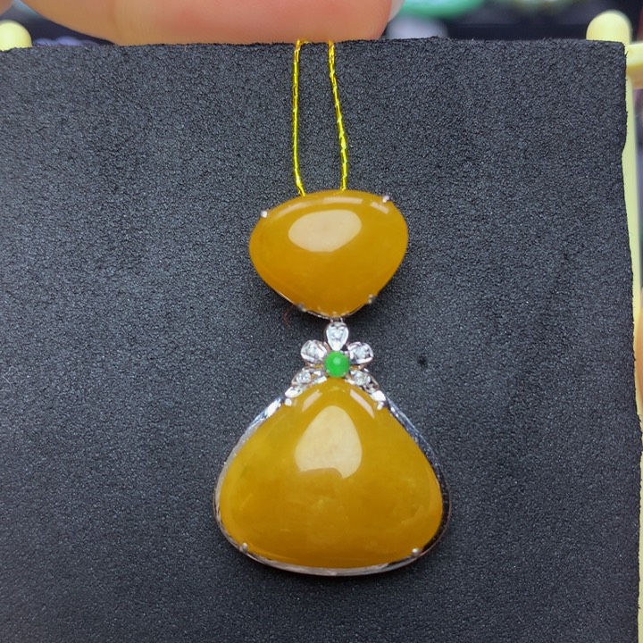 翡翠手链未镶嵌翡翠