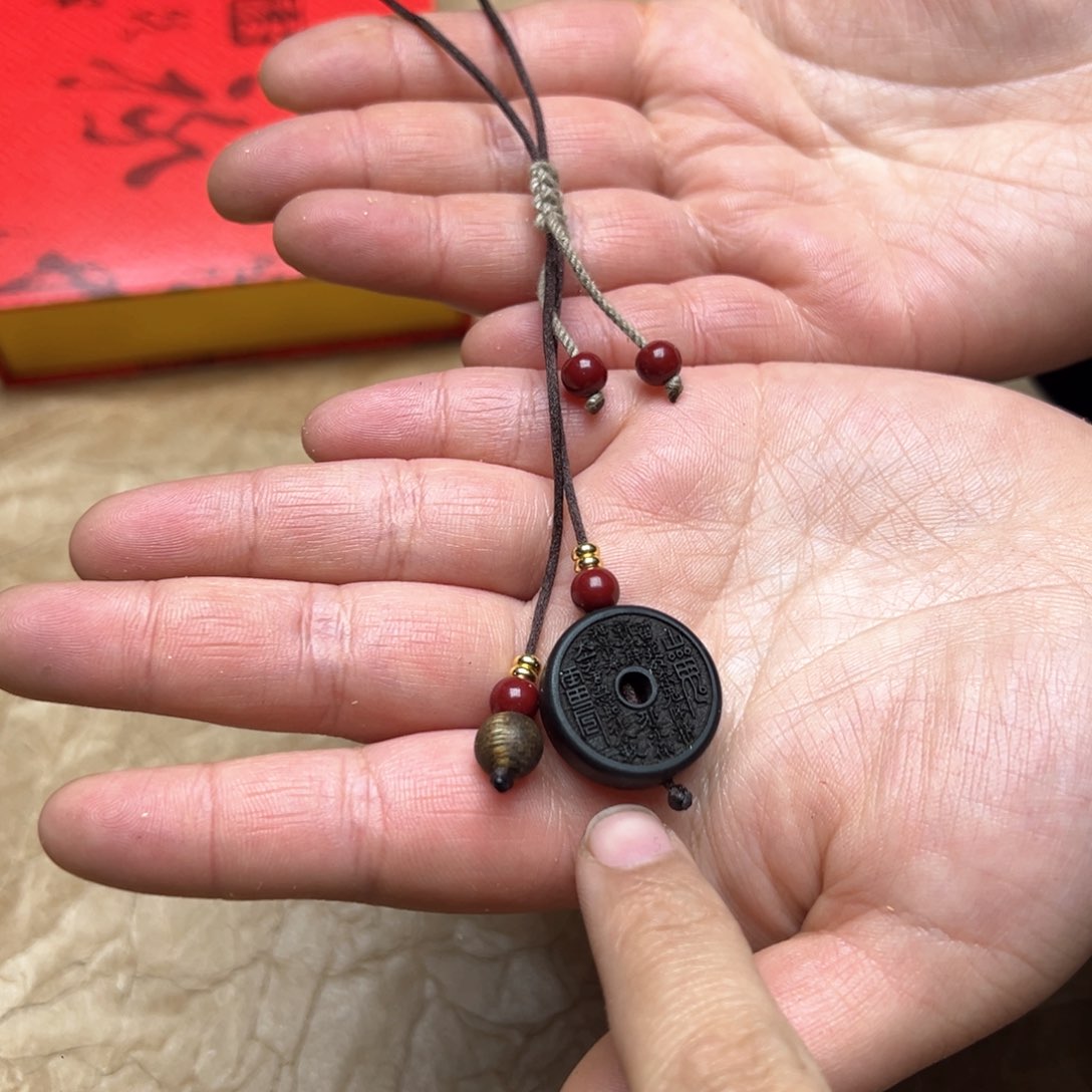大叶紫檀（黑酸枝木类）