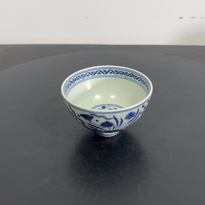 一个青花花卉纹小杯用****5