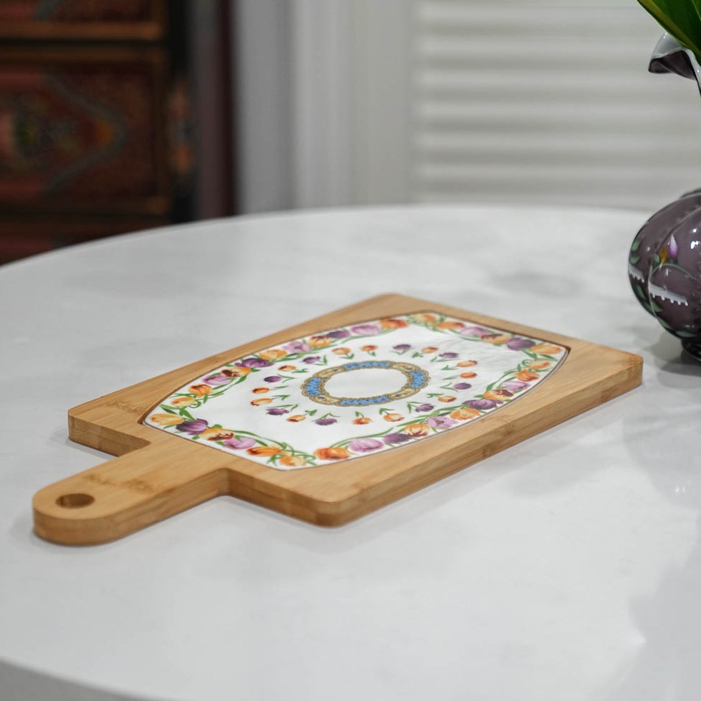 【奇居巍】高郁金香9.8寸高白强化瓷带木托板西餐盘#CP202