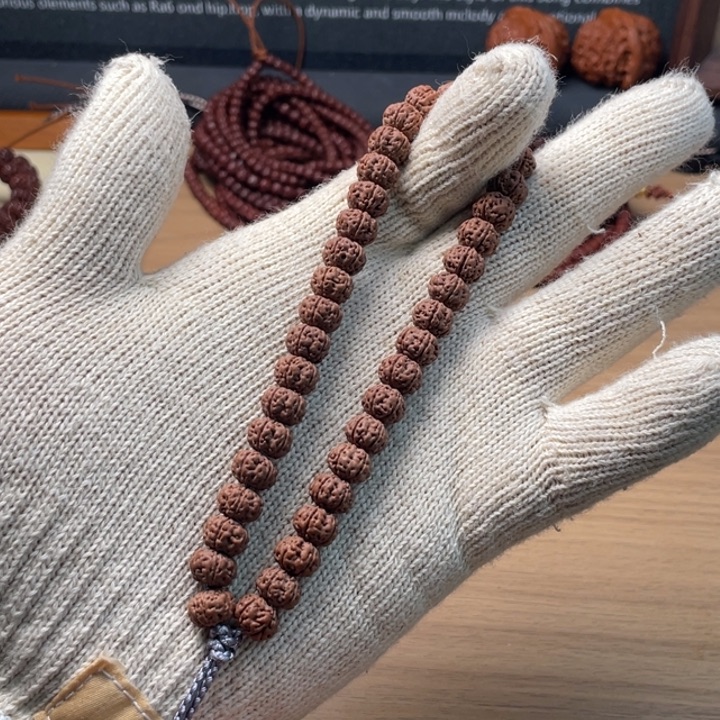 ****.金刚菩提吊坠老树王手持