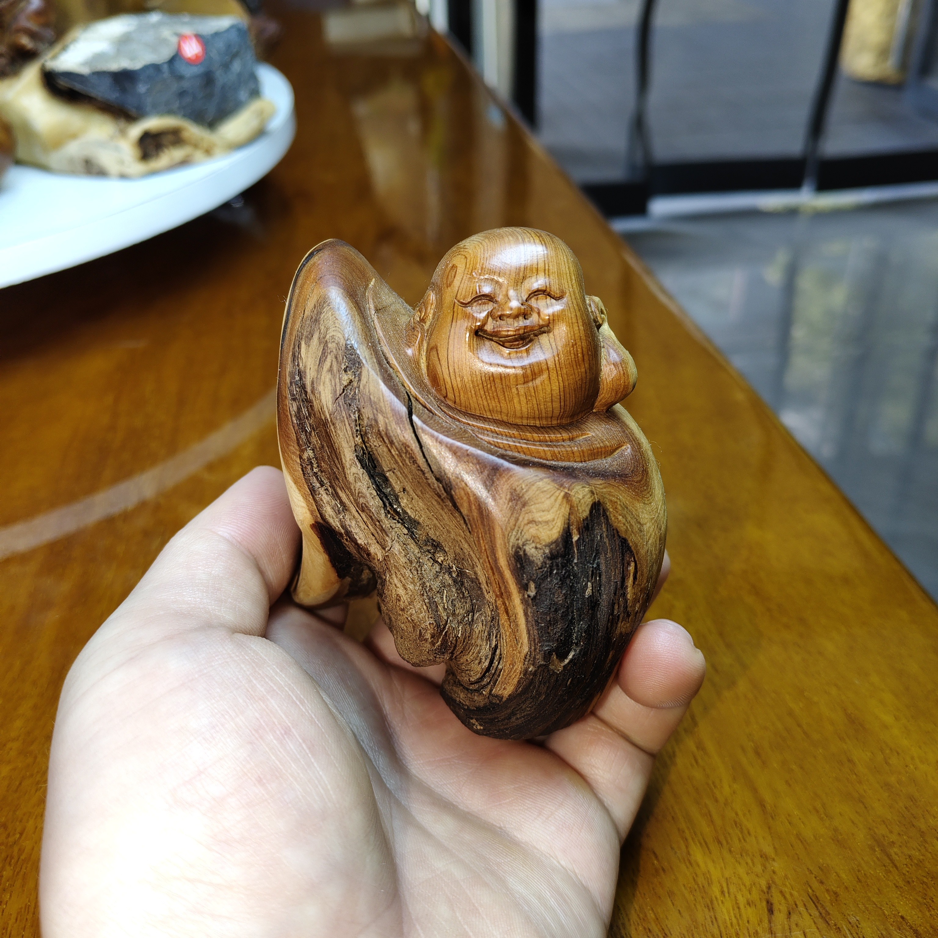 崖柏根雕开心乐乐