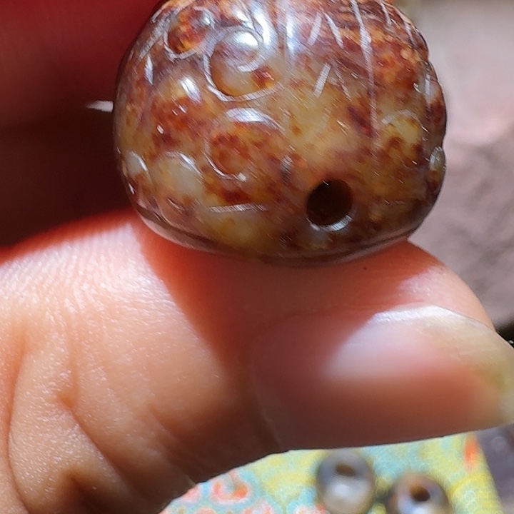 喷***驴和田玉（糖玉）未镶嵌颈饰