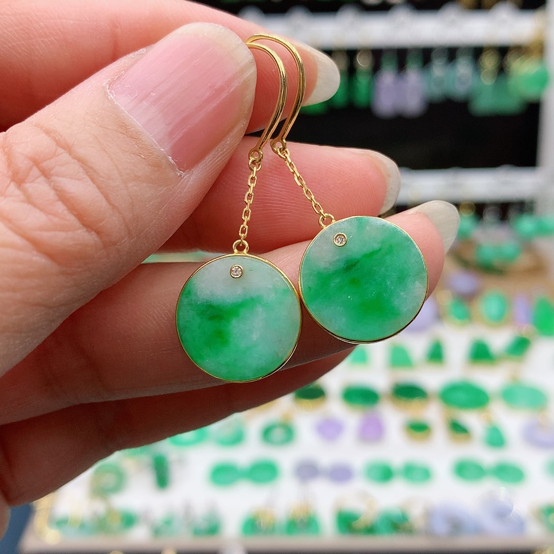 翡翠耳饰18K金镶嵌的