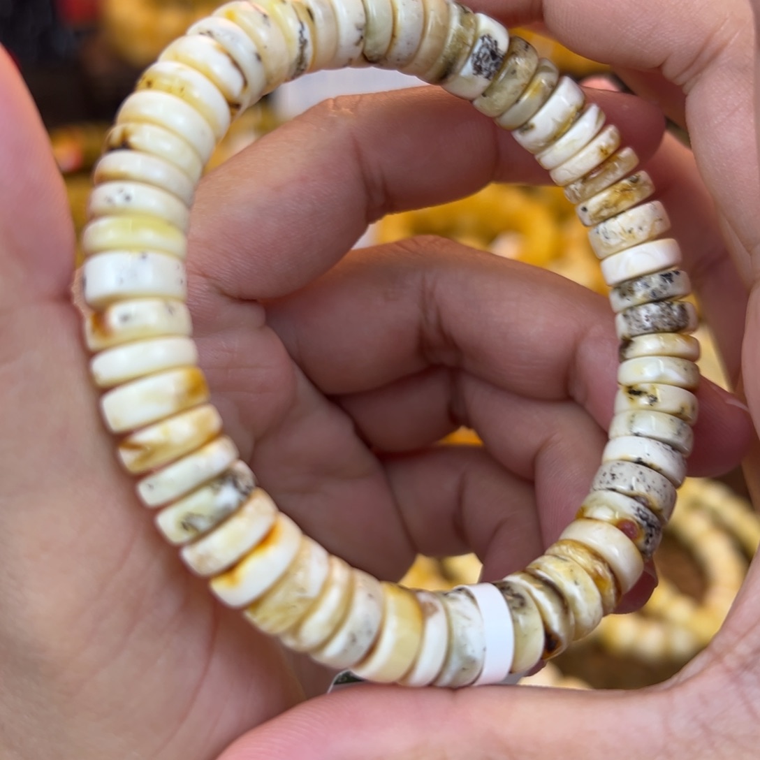 琥珀裸石未镶嵌jhhhhhhhjjjjm