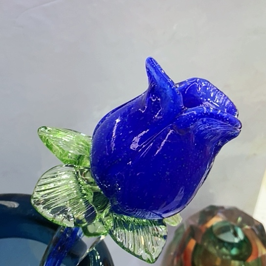 琉璃花瓶高45厘米宽9