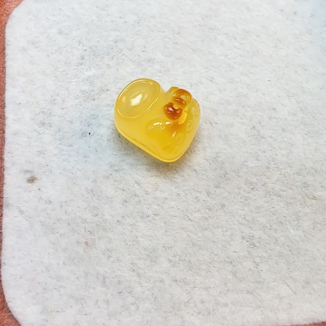 琥珀未镶嵌珠宝奇石定制