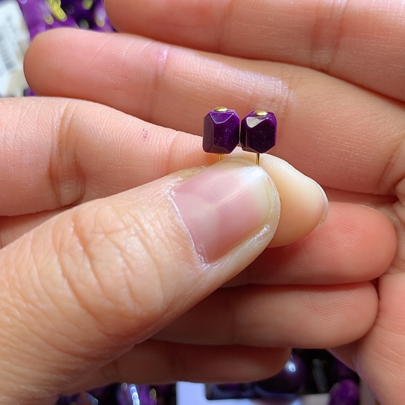 【闪购商品】苏纪石（舒俱来）耳钉18K金镶嵌