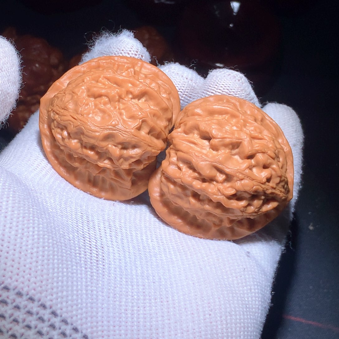 瑶***亚文玩核桃把件金牛狮子头手工打底文玩核桃