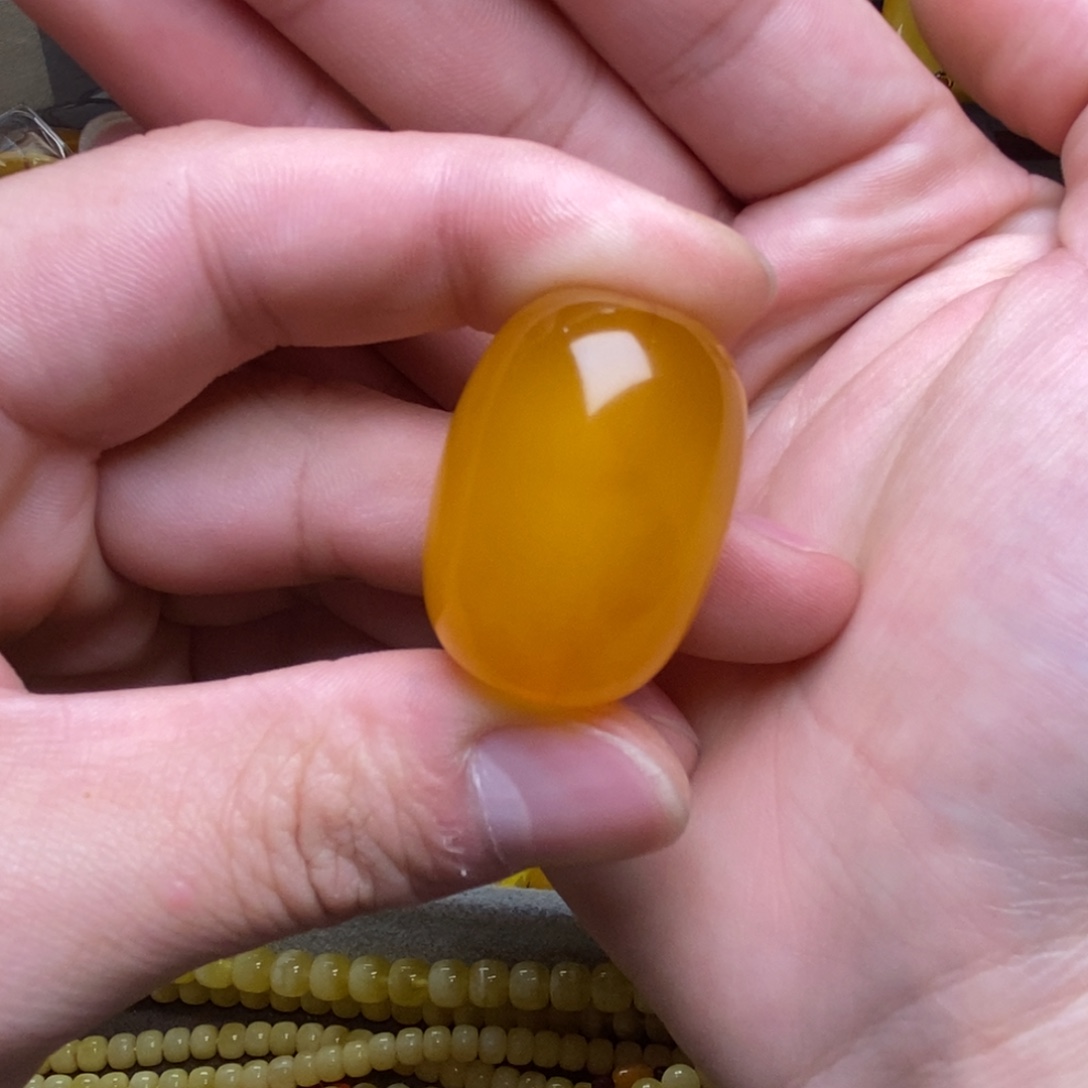 琥珀未镶嵌裸石蜜蜡