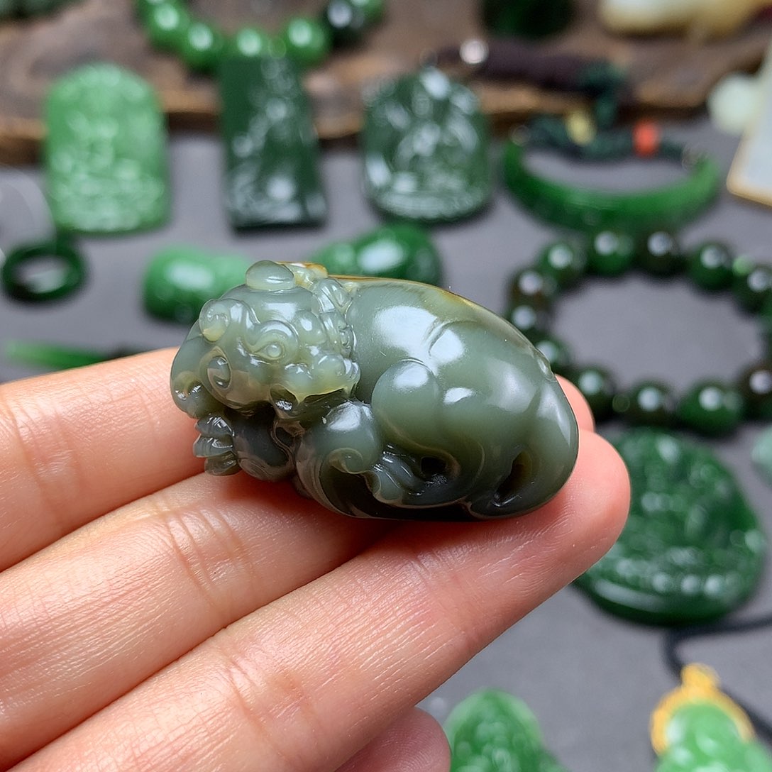 和田玉颈饰未镶嵌