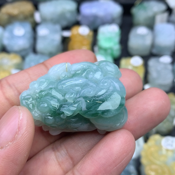 翡翠颈饰未镶嵌天然缅甸翡翠招财貔貅吊坠