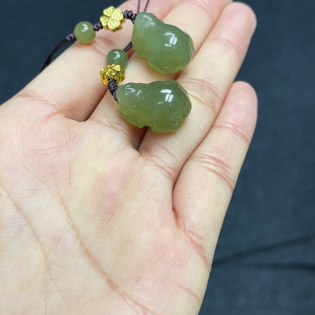 和田玉未镶嵌手镯拍一发一