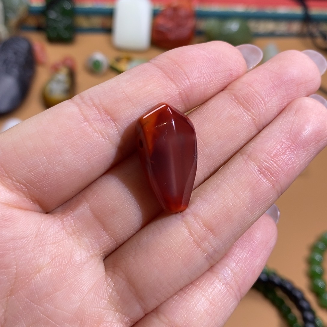 玛瑙/玉髓颈饰未镶嵌南红玛瑙