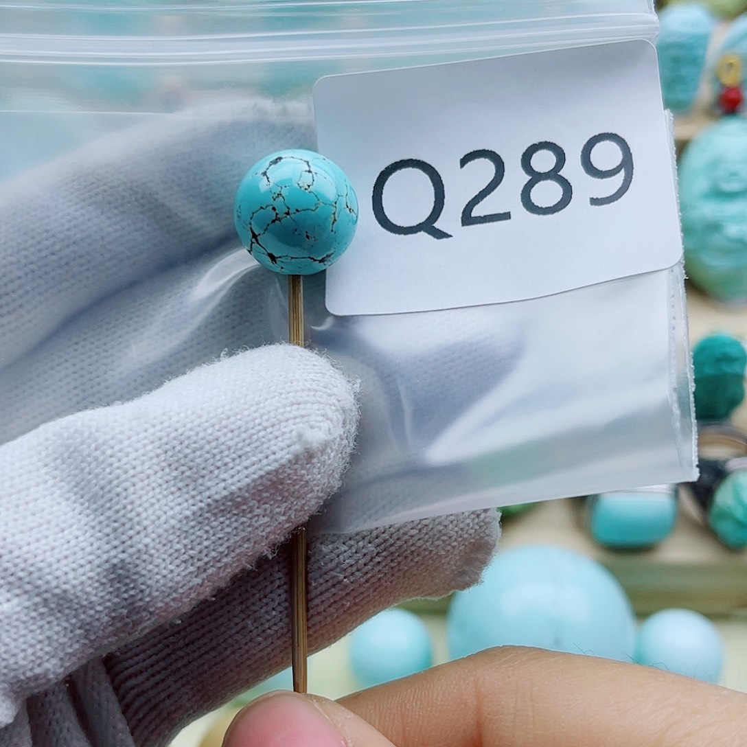 樱***…绿松石未镶嵌珠宝奇石