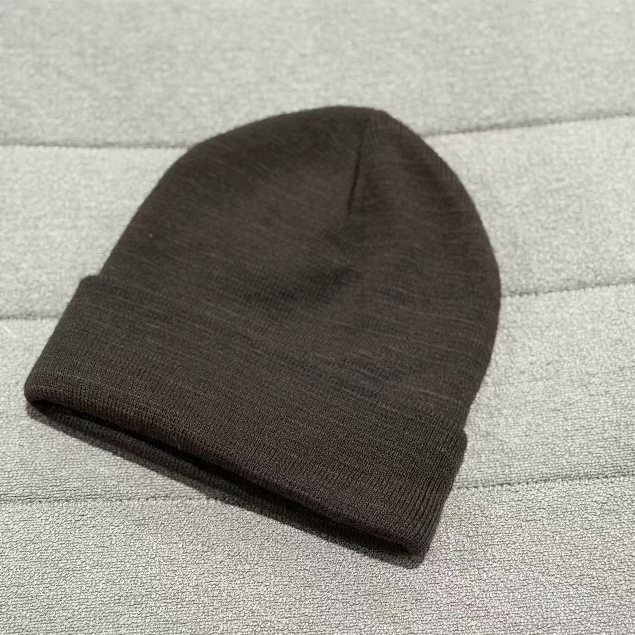 纯色咖啡针织帽，发1