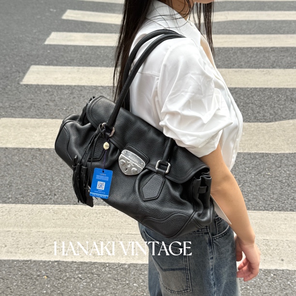 95新 Prada/普拉达 花绮中古/Prada流苏黑银猪鼻子腋下单肩包