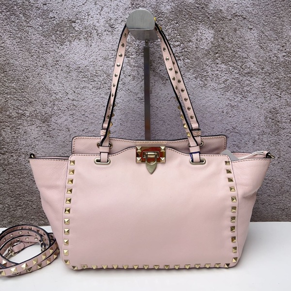 95新/华伦天奴/市场价15000/包包/250206XZ0028