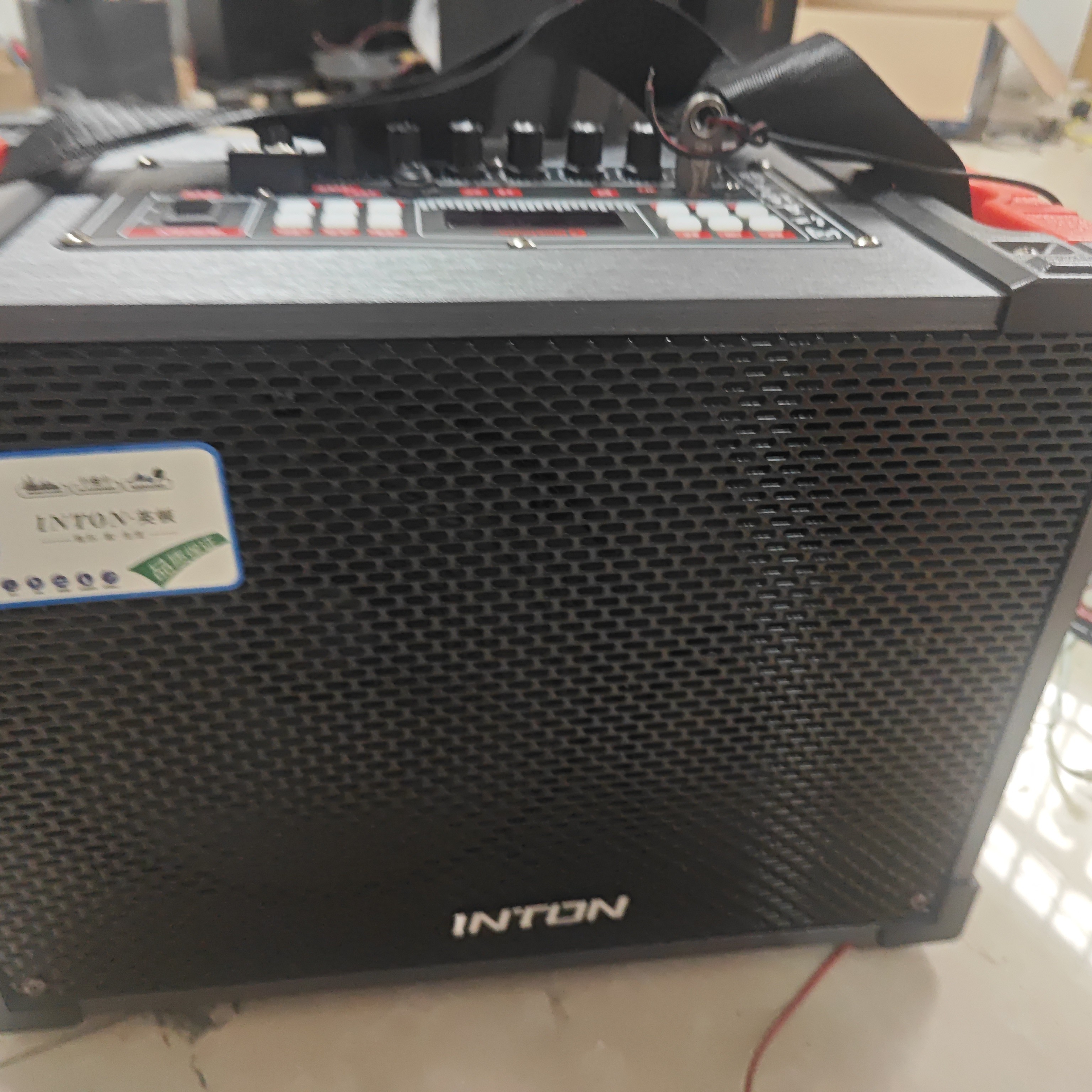 手提户外音箱，不包邮，影音电器，其他电器，带两个无线麦克风