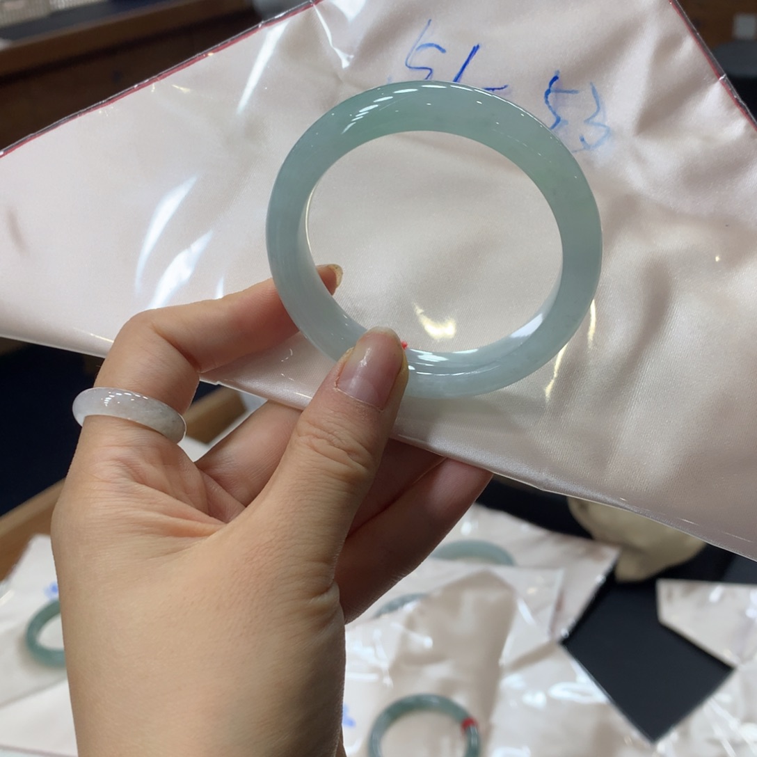 翡翠未镶嵌手镯买断