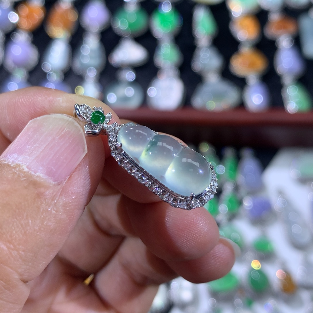 林***芝翡翠18K金镶嵌吊坠(不含链)