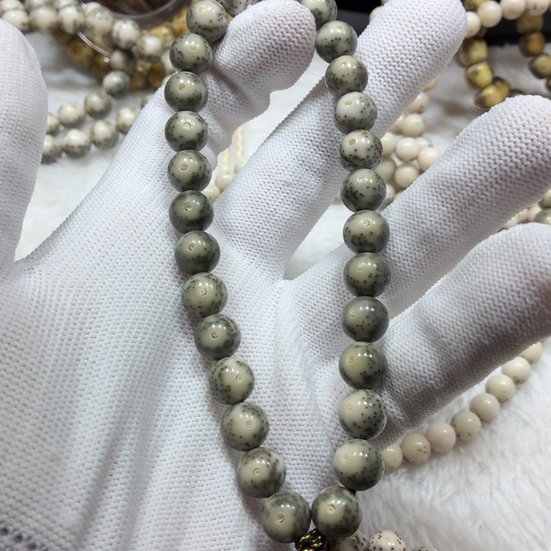 星月菩提手串绿包白9圆