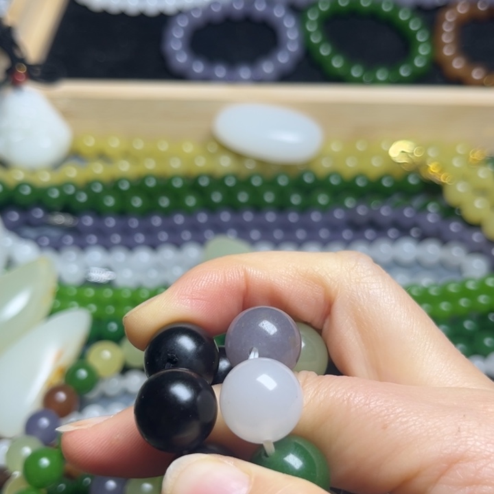 黑1颗白两颗单珠mmm