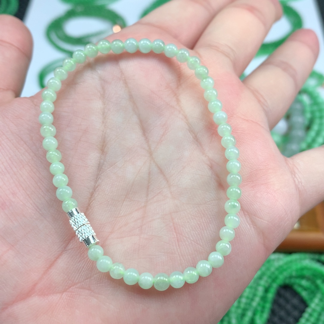 翡翠手链未镶嵌翡翠