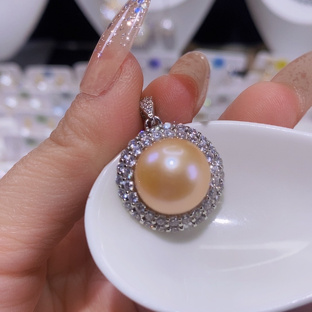 淡水珍珠颈饰合金