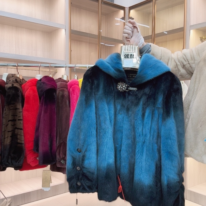 蓝色连帽貂皮yh0231