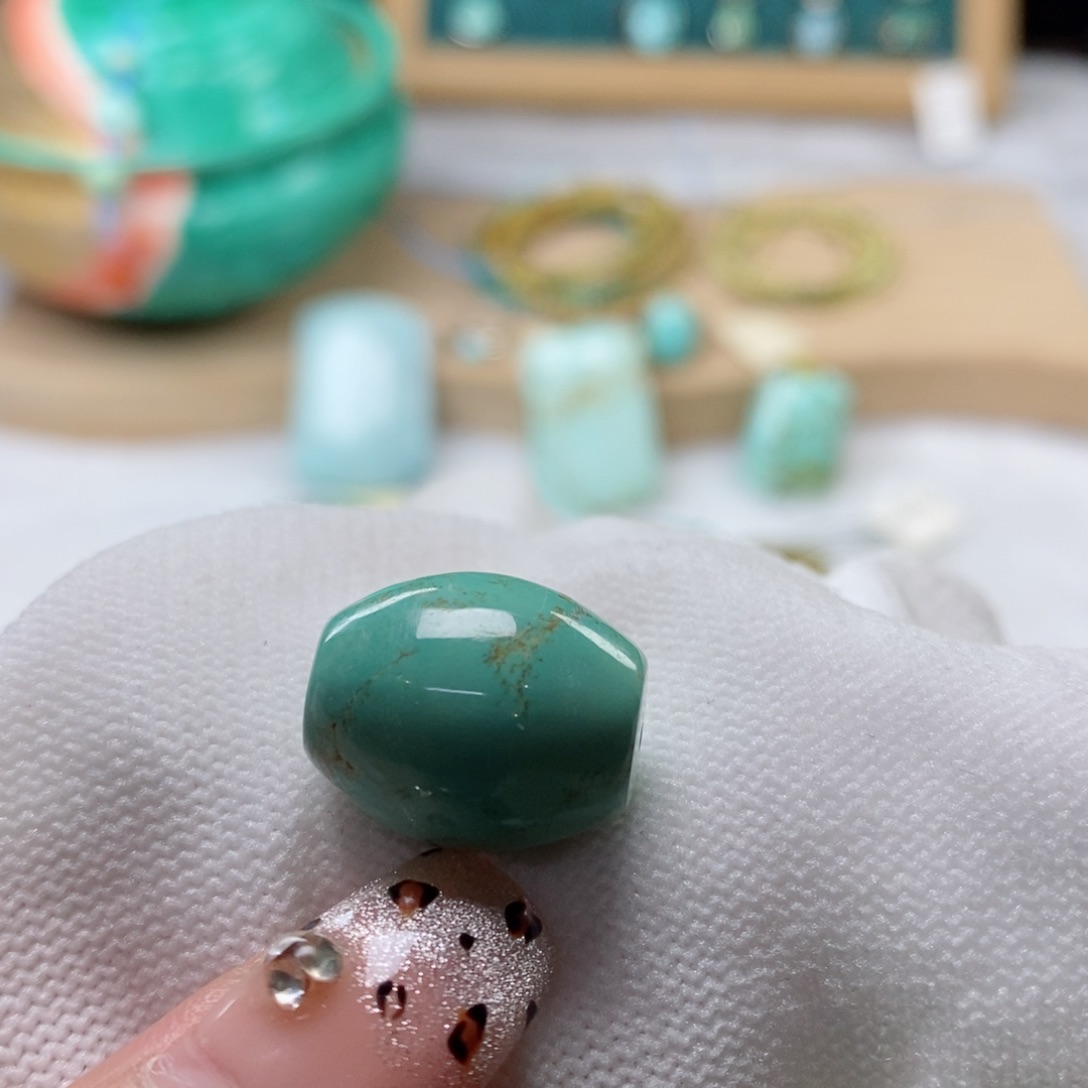 绿松石颈饰未镶嵌