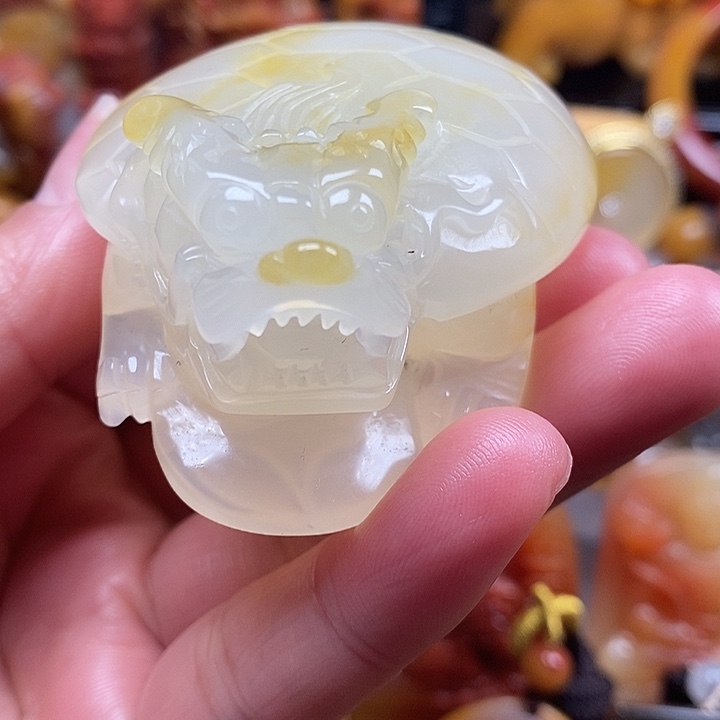 石英质玉（黄龙玉）合金颈饰