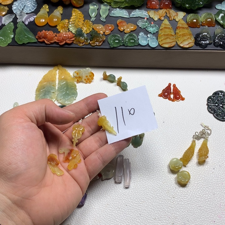 月****蛇纹石玉合金耳钉