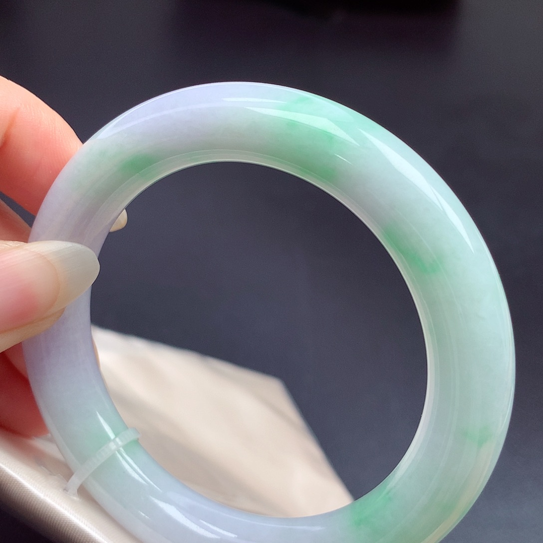 翡翠未镶嵌手镯（圆镯）55圈口